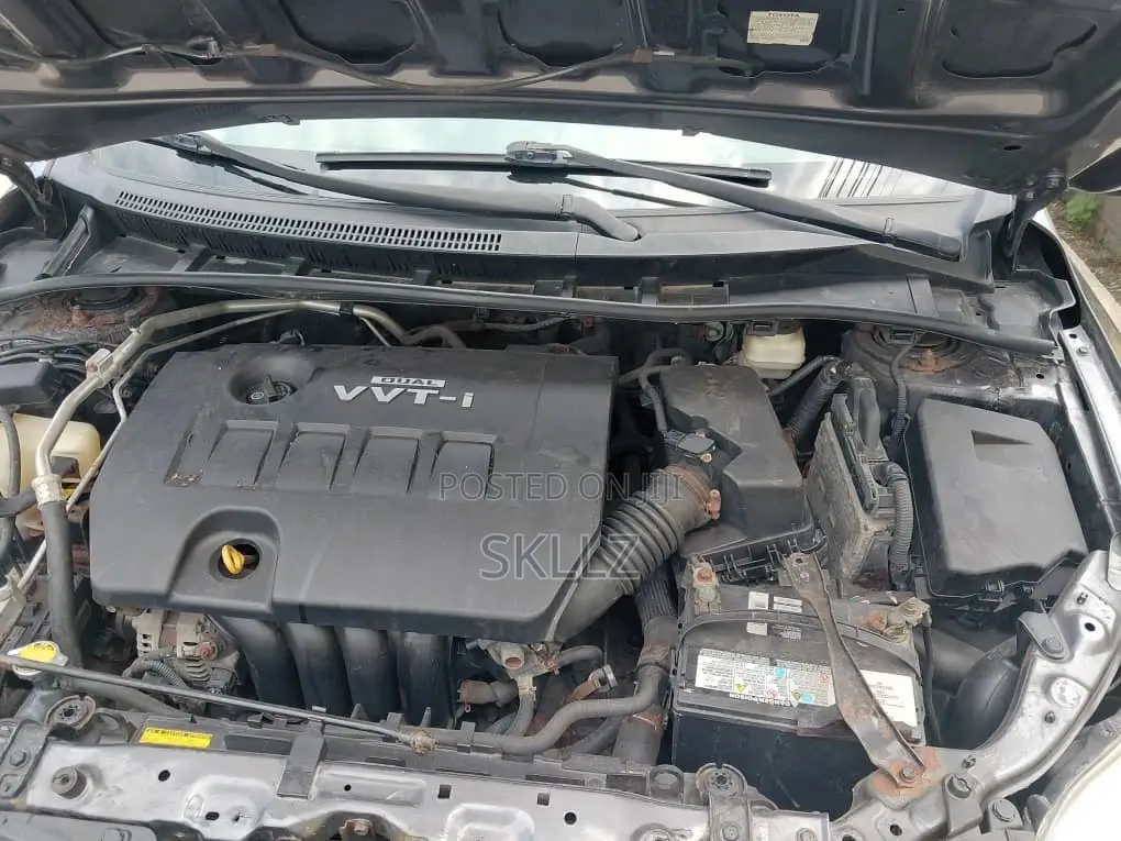 Toyota Corolla 2010 Gray