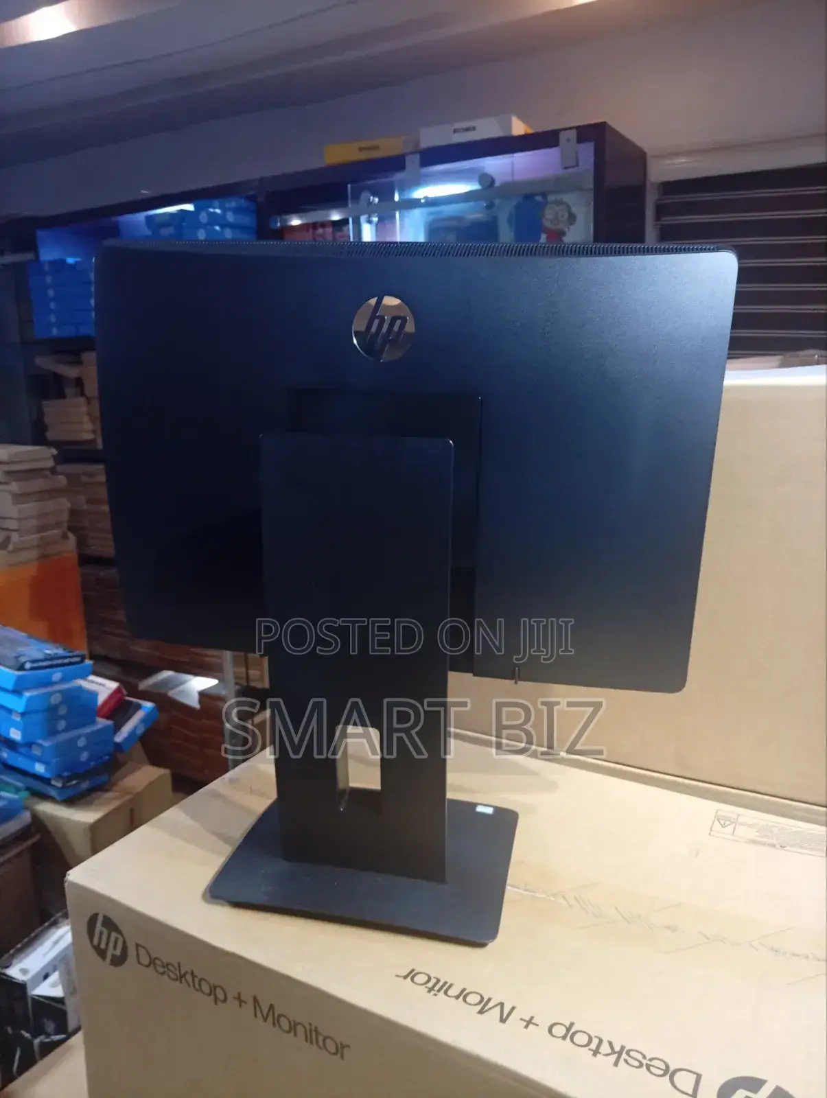 New Desktop Computer HP ProOne 600 G3 8GB Intel Core i3 SSD 256GB