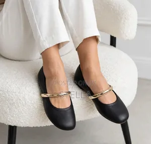 Chic Black Ballet Flats With Gold Ring Strap