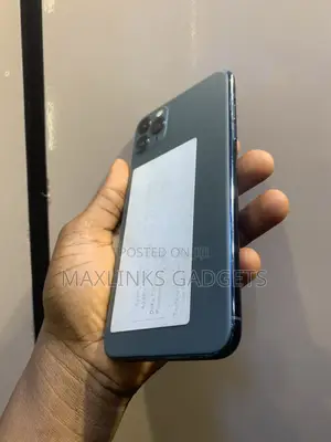 Apple iPhone 11 Pro Max 64 GB Green