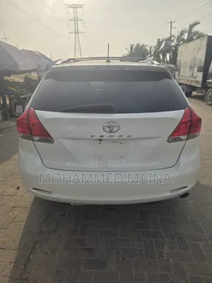 Toyota Avanza 2011 White