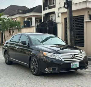 Toyota Avalon 2012 Black