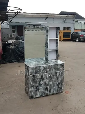 Brand New Dresser With Mirror and Drawers