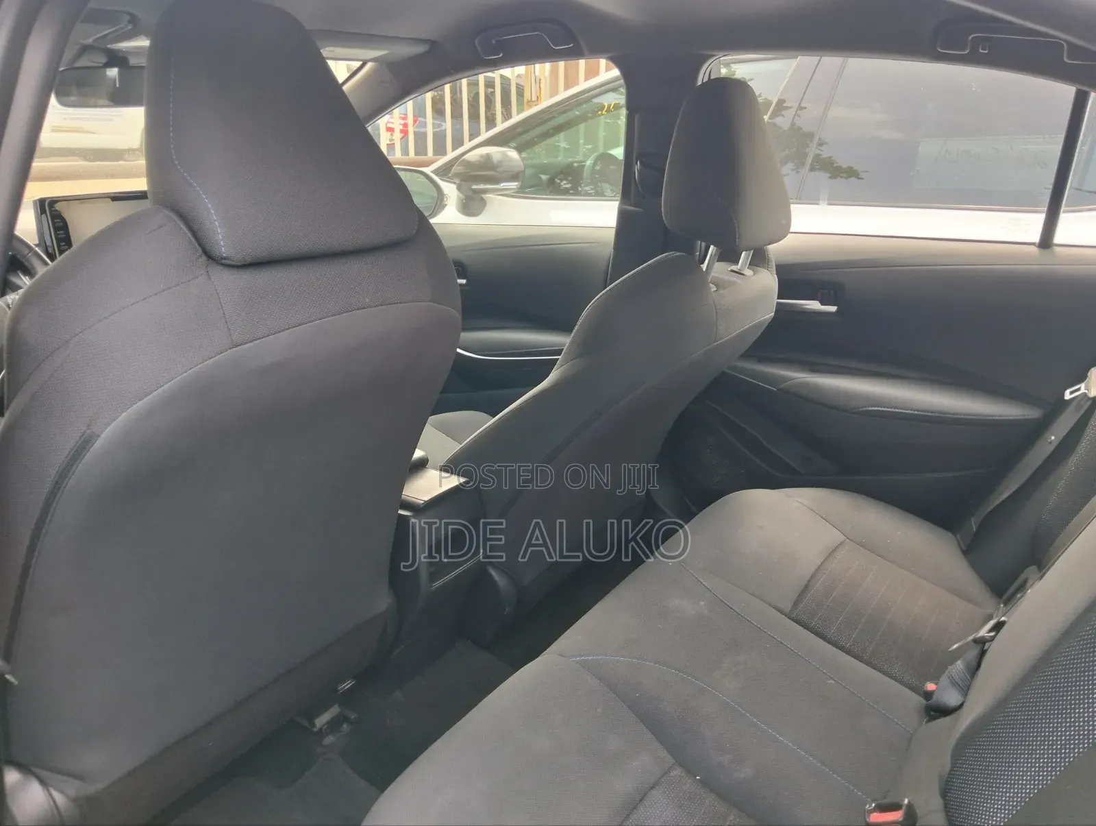Toyota Corolla SE 2022 White