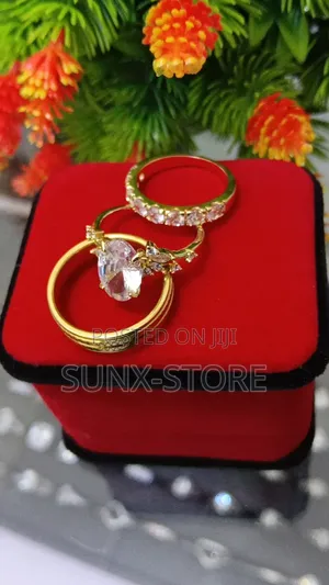 Gold Replica Wedding Ring Set