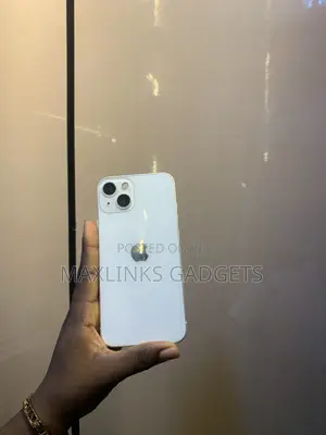 Apple iPhone 13 256 GB White