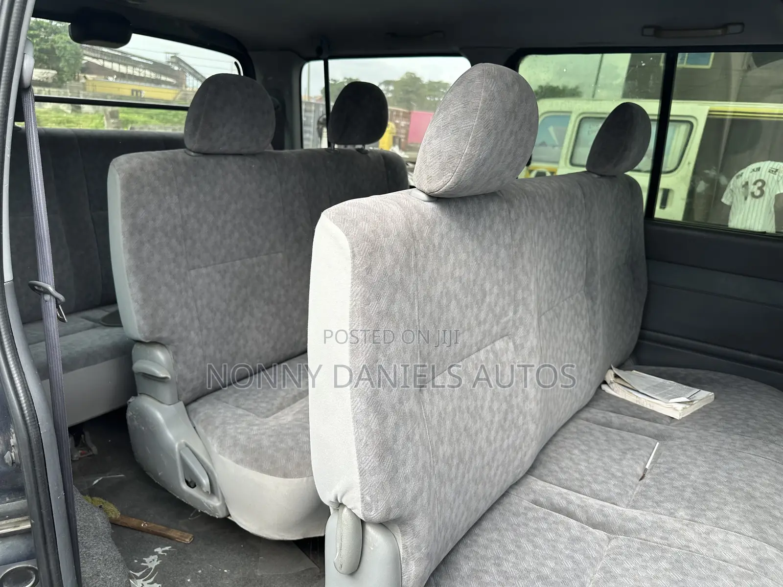 Toyota HiAce 2006 Beige