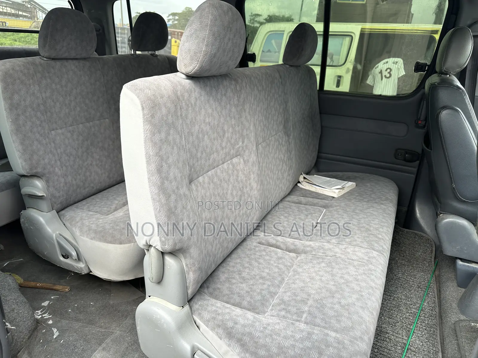 Toyota HiAce 2006 Beige