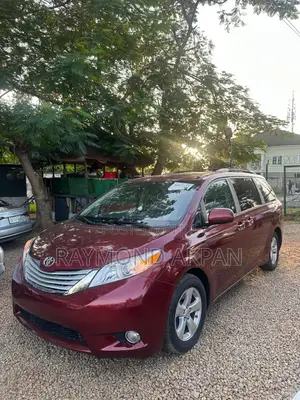 Toyota Sienna 2015 Burgundy
