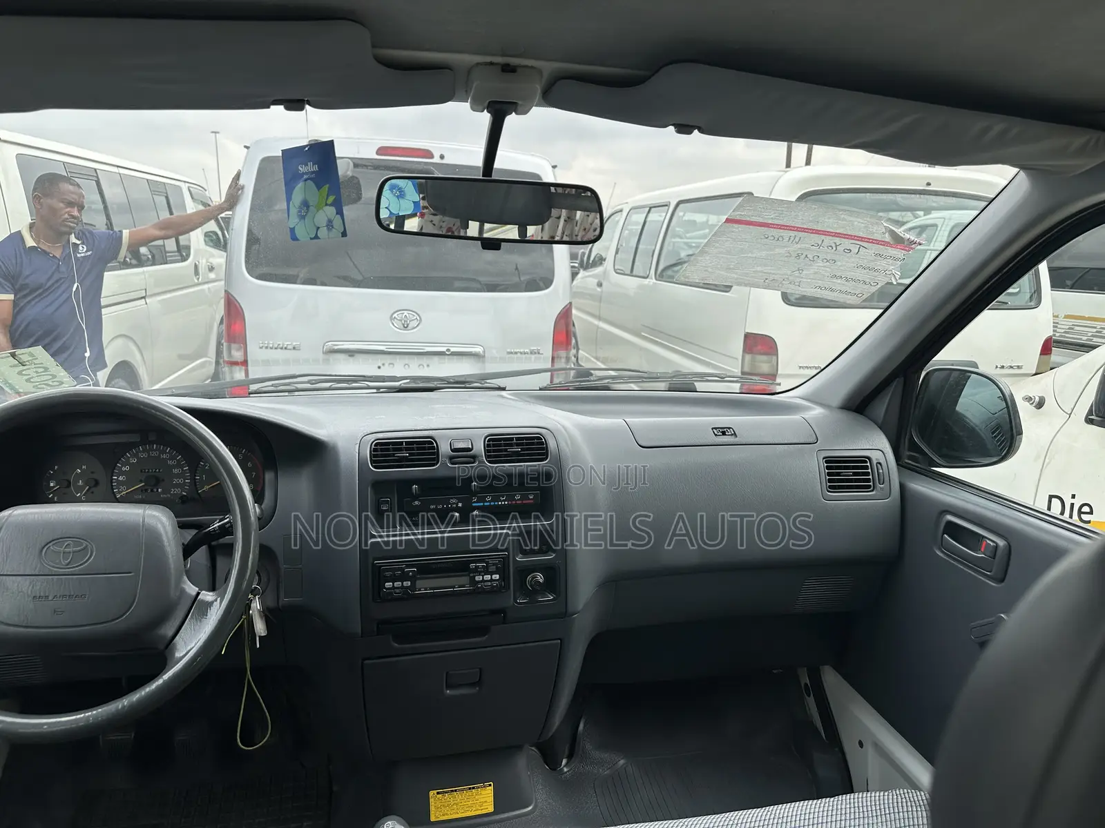 Toyota HiAce 2006 White
