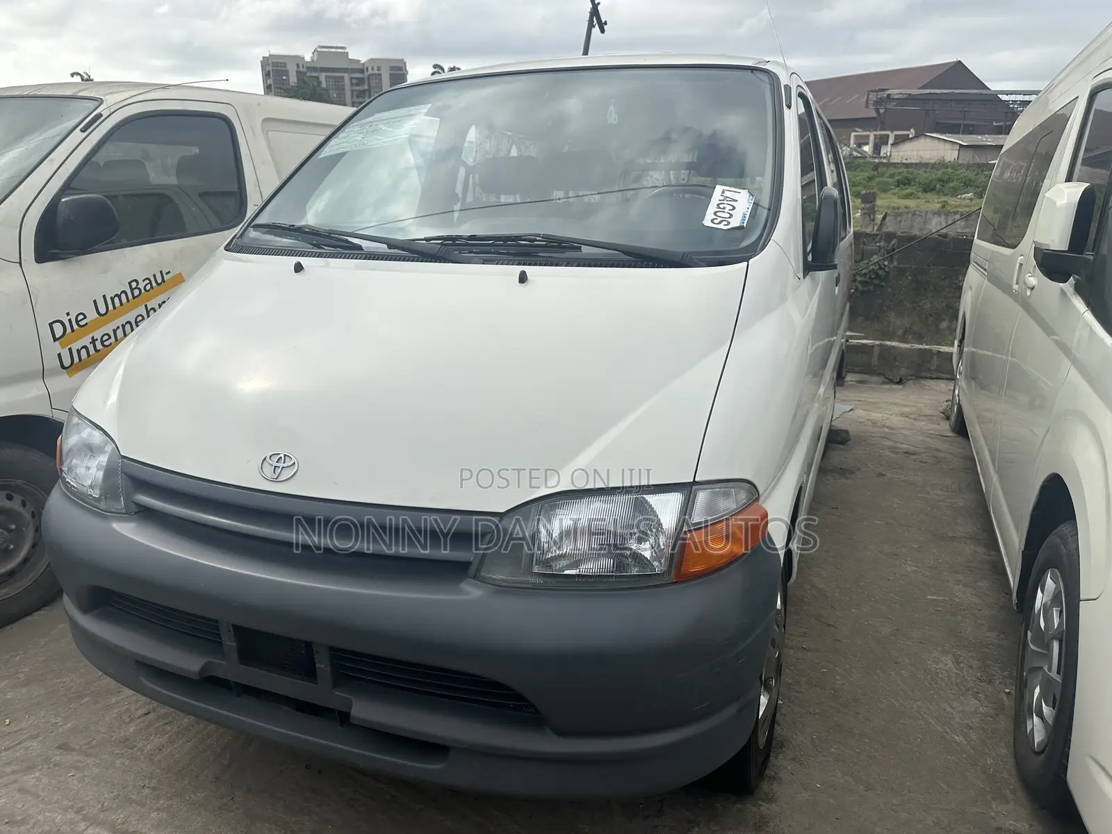 Toyota HiAce 2006 White