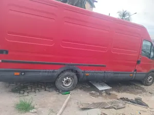 Iveco Daily 2015 Red