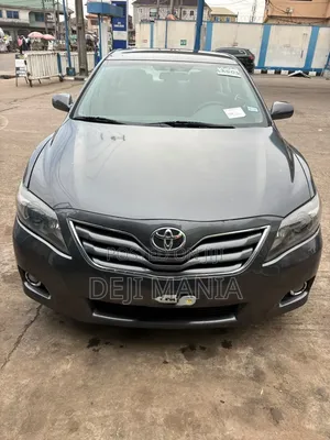 Toyota Camry LE 4dr Sedan (2.5L 4cyl 6AM) 2010 Gray