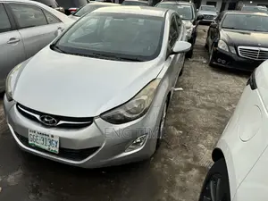 Hyundai Elantra 2012 Silver