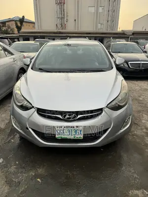 Hyundai Elantra 2012 Silver