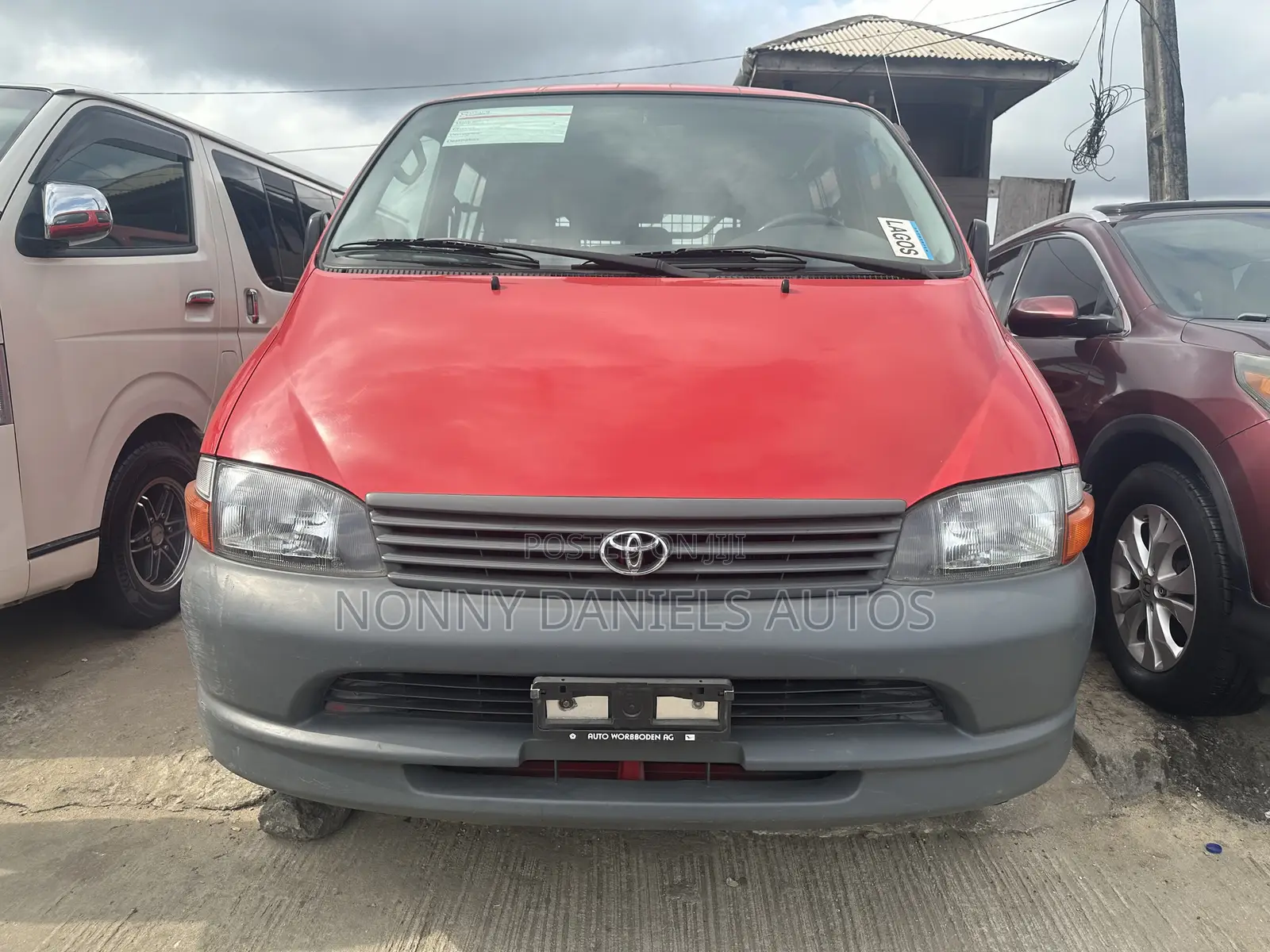 Toyota HiAce 2006 Red