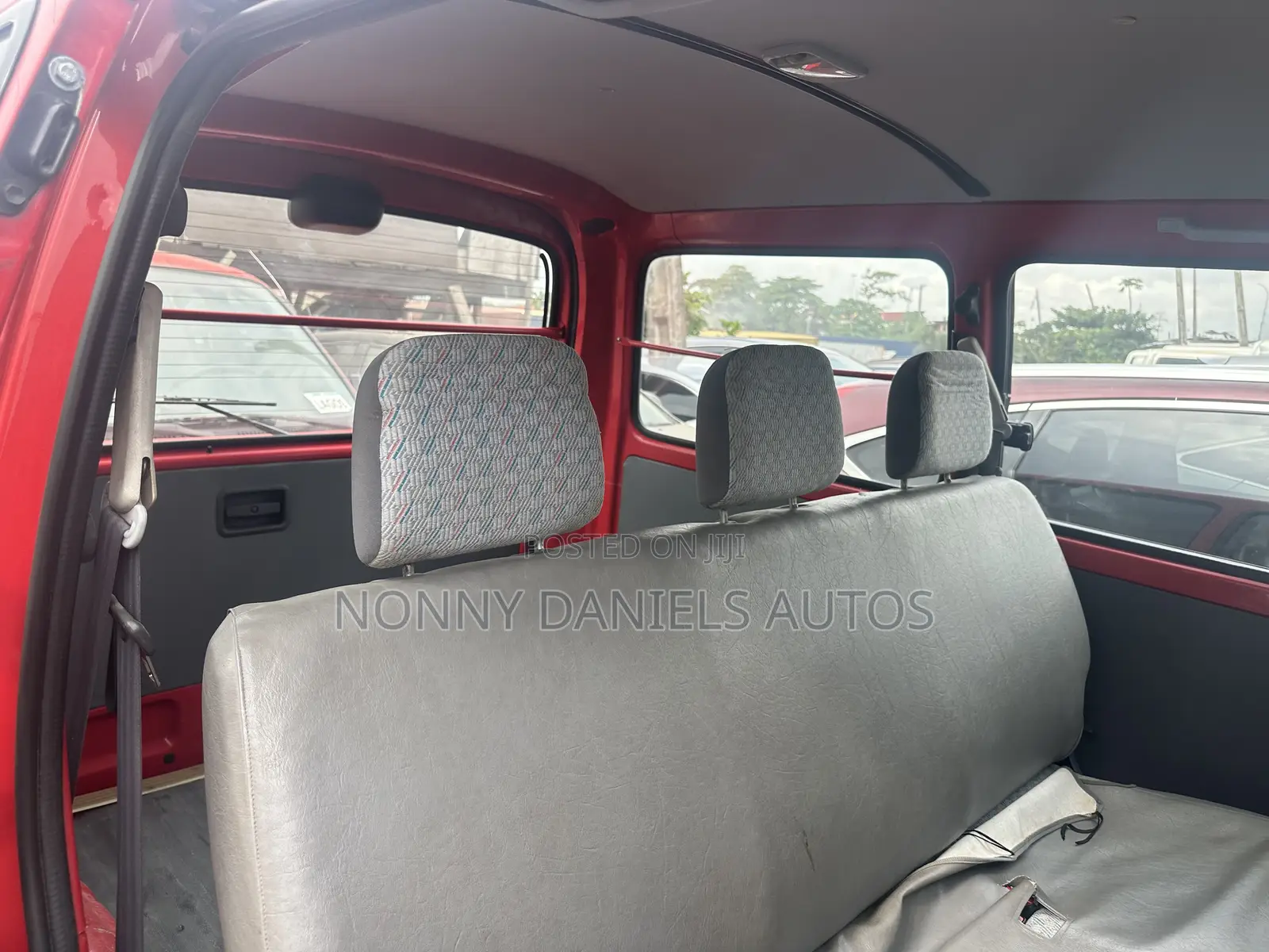 Toyota HiAce 2006 Red