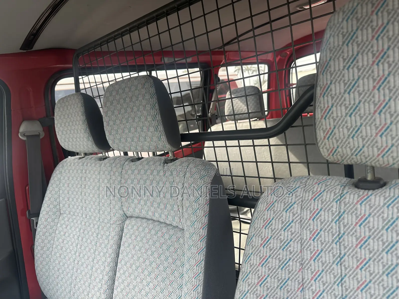 Toyota HiAce 2006 Red