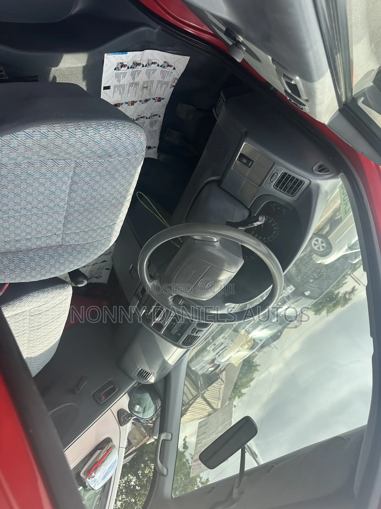 Toyota HiAce 2006 Red