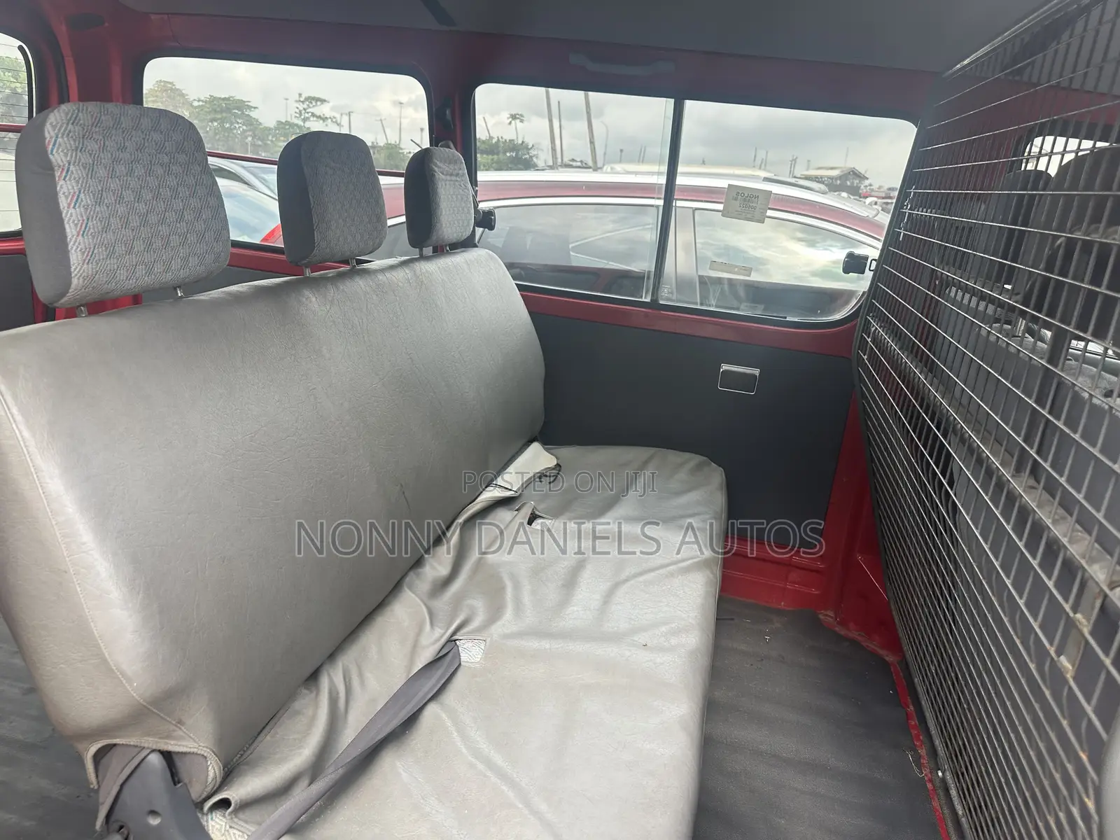 Toyota HiAce 2006 Red