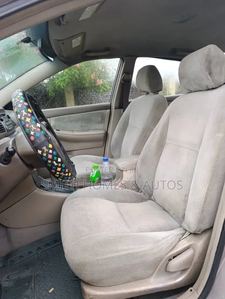 Toyota Corolla 2004 Silver
