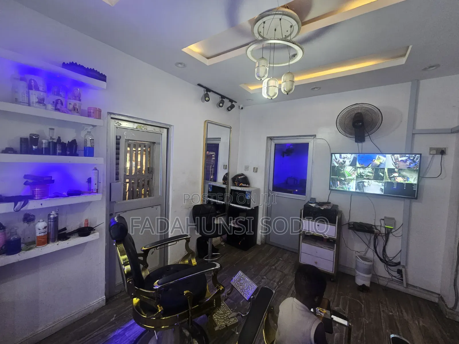 Functioning Salon and Lounge