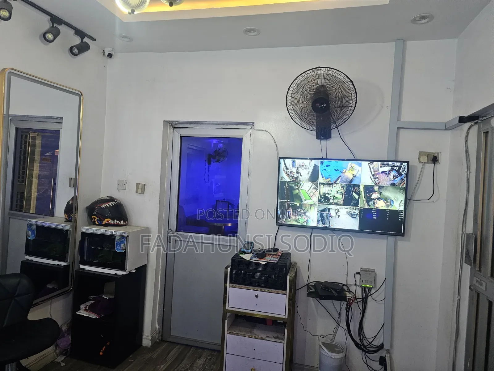 Functioning Salon and Lounge