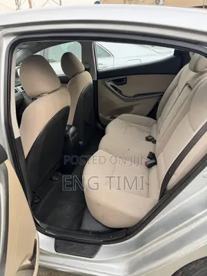 Hyundai Elantra 2012 Silver