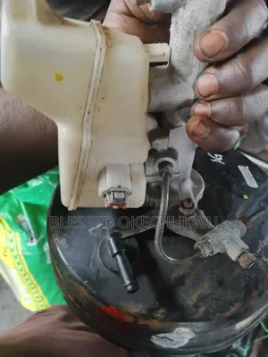 Master Brake and Savo Toyota Corolla 2005