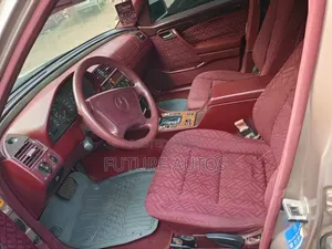Mercedes-Benz C180 2000 Gold