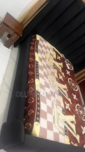 Bed Frame & Matress