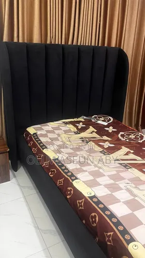 Bed Frame & Matress