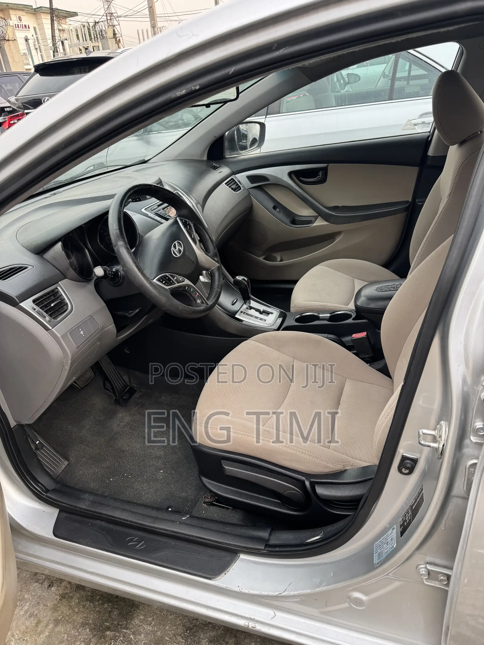 Hyundai Elantra 2012 Silver