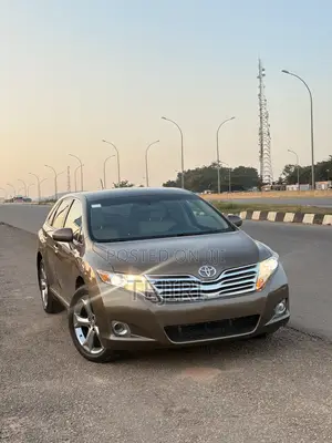 Toyota Venza V6 AWD 2010 Gold