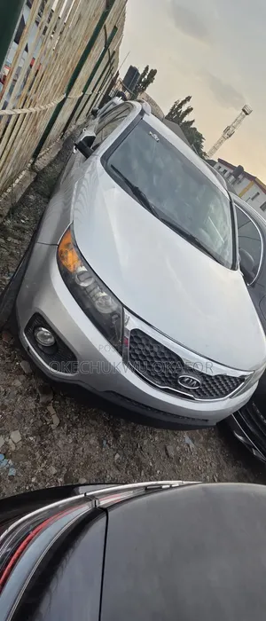 Kia Sorento 2012 Silver