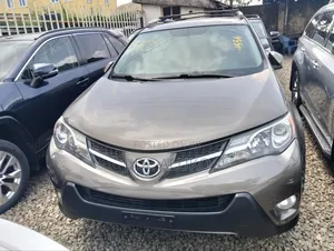 Toyota RAV4 Limited 4dr SUV AWD (2.5L 4cyl 6A) 2015 Gray