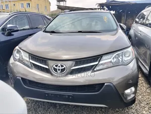 Toyota RAV4 Limited 4dr SUV AWD (2.5L 4cyl 6A) 2015 Gray