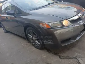 Honda Civic 1.8 5 Door Automatic 2011