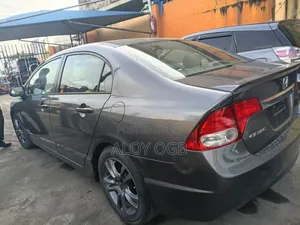 Honda Civic 1.8 5 Door Automatic 2011