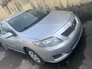 Toyota Corolla 1.8 Exclusive Automatic 2009 Silver