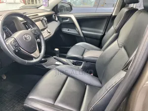 Toyota RAV4 Limited 4dr SUV AWD (2.5L 4cyl 6A) 2015 Gray
