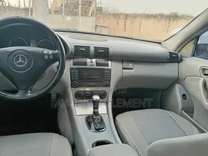 Mercedes-Benz C300 2005 Silver