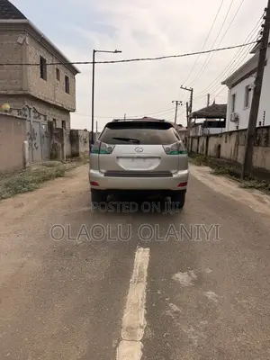 Lexus RX 2025 Silver