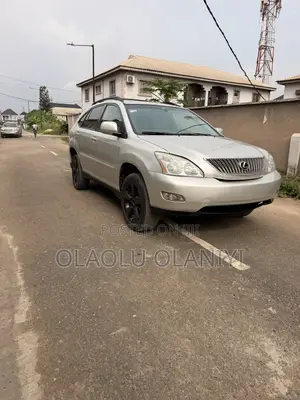 Lexus RX 2025 Silver
