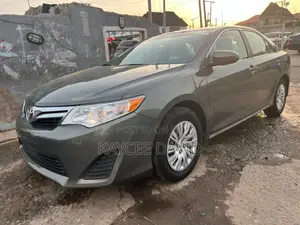Toyota Camry LE 4dr Sedan (2.5L 4cyl 6A) 2013 Green