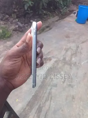 Apple iPhone 11 64 GB White