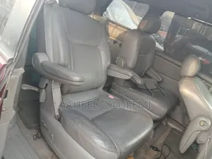 Toyota Sienna 2005 Maroon