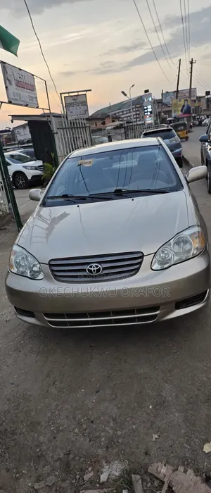 Toyota Corolla 2004 Gold