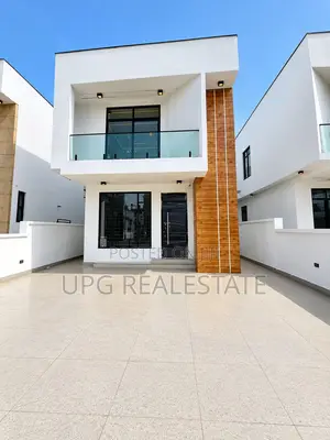 4bdrm Duplex in Lafiaji for sale