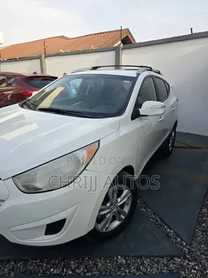 Hyundai Tucson GL FWD 2012 White